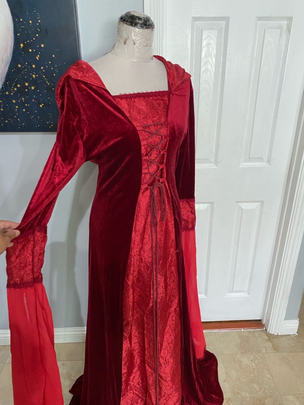 New Women XL Deluxe Witch Dress Costume, Vintage Embroidered Renaissance Gothic - Picture 11 of 13